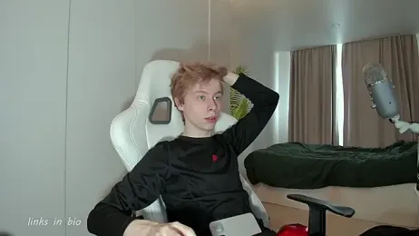 Wawesuc webcam stripchat model stream image