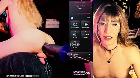 EmeryLune_xo webcam stripchat model stream image