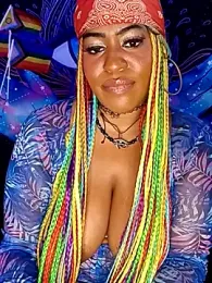 AmazonianMistress webcam model stream image