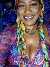 AmazonianMistress webcam model stream image