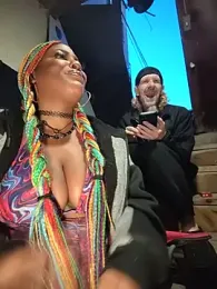 AmazonianMistress webcam model stream image