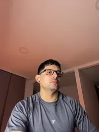 TroyeSavage webcam model stream image