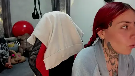 selene_red_ webcam model stream image