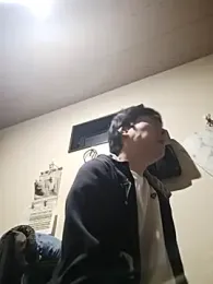 whitebriefboy webcam model stream image