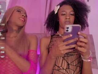 mia-royal webcam camsoda model stream image