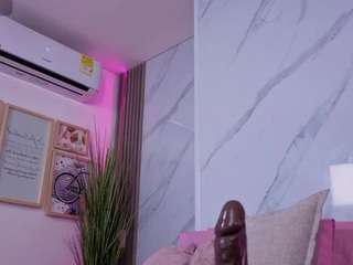 chlooee webcam model stream image