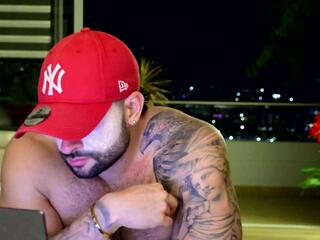Lukhas webcam flirt4free model stream image