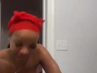 tastethepeach webcam camsoda model stream image