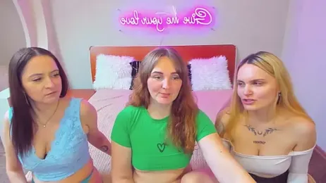 MagicEyess webcam stripchat model stream image