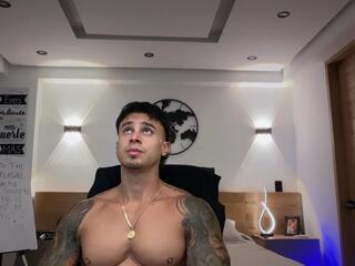 Belami Colton webcam model stream image