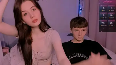 CoddleWeeper_ webcam model stream image