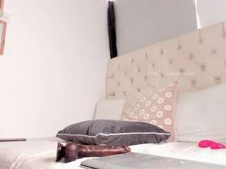 amberhearrd webcam model stream image