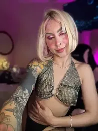Cinamoonn webcam stripchat model stream image