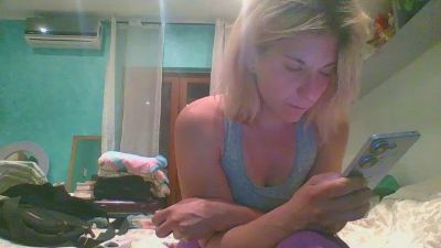 piccolaqueen webcam cam4 model stream image