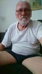 oldiefoyoun3 webcam cam4 model stream image