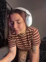 Ema_kraus webcam model stream image
