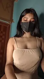Riya_35_sexy webcam stripchat model stream image