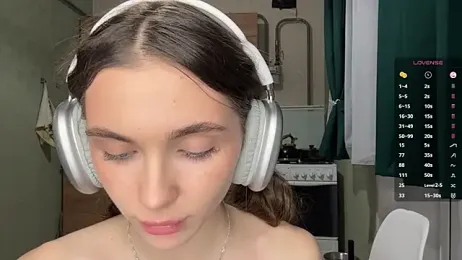 Veluxe webcam stripchat model stream image