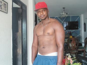 GargoCali webcam model stream image