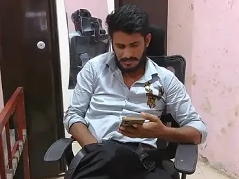 HotXKrish webcam model stream image