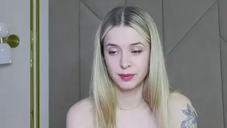 Touch_me webcam stripchat model stream image