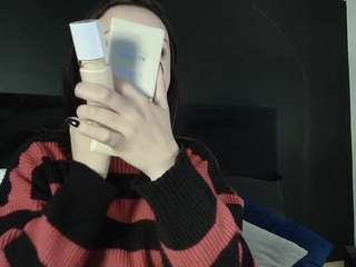 adeelinee webcam model stream image