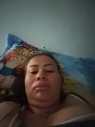 LaraCaliente webcam model stream image