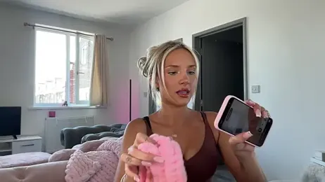 Naughtyblondex webcam model stream image