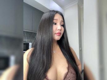 Yumikaa webcam model stream image