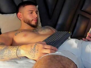 Robert Croy webcam model stream image