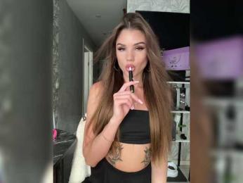 SweetyMia webcam bongacams model stream image