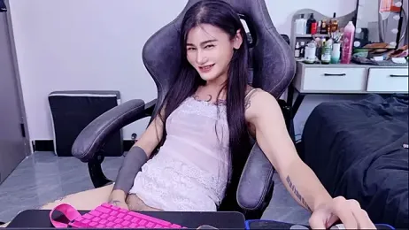 Rainbow-sweet webcam model stream image