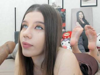 dolly-ll webcam bongacams model stream image