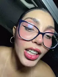 zui_lu webcam stripchat model stream image
