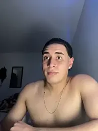 Maximuz1920 webcam model stream image