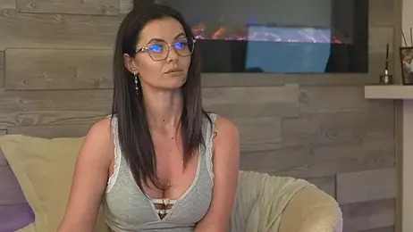 SeductiveMom webcam model stream image