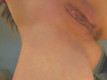 lili-roze webcam bongacams model stream image