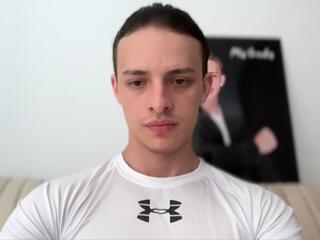 Walker Brown webcam model stream image