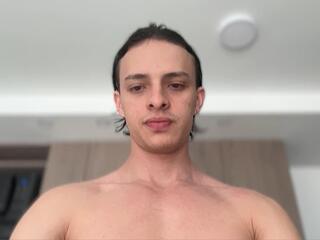 Walker Brown webcam model stream image