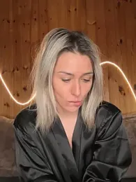 petrouchkaaa_ webcam model stream image