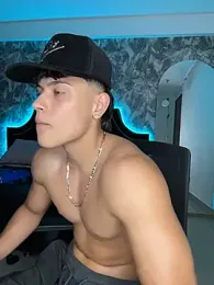 DilanMiller_ webcam model stream image