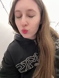 FroggyAnna webcam stripchat model stream image