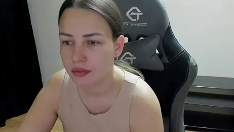 Mia_shy1 webcam model stream image