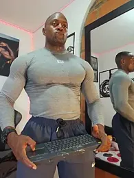 MIKE_KILIANjs webcam model stream image
