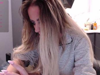 blondalina webcam bongacams model stream image