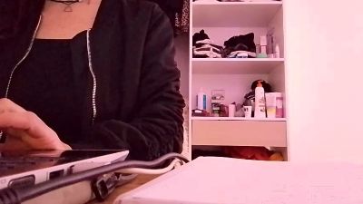 Larafoxok webcam model stream image