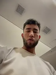 liam_bronw webcam stripchat model stream image