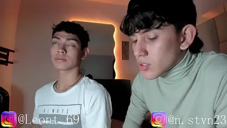 LoganTwink18 webcam model stream image