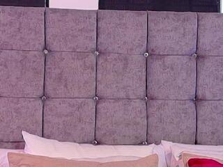 Lya Dumont webcam flirt4free model stream image