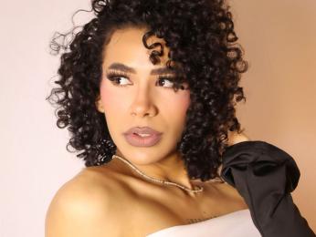 LyaDumont webcam model stream image